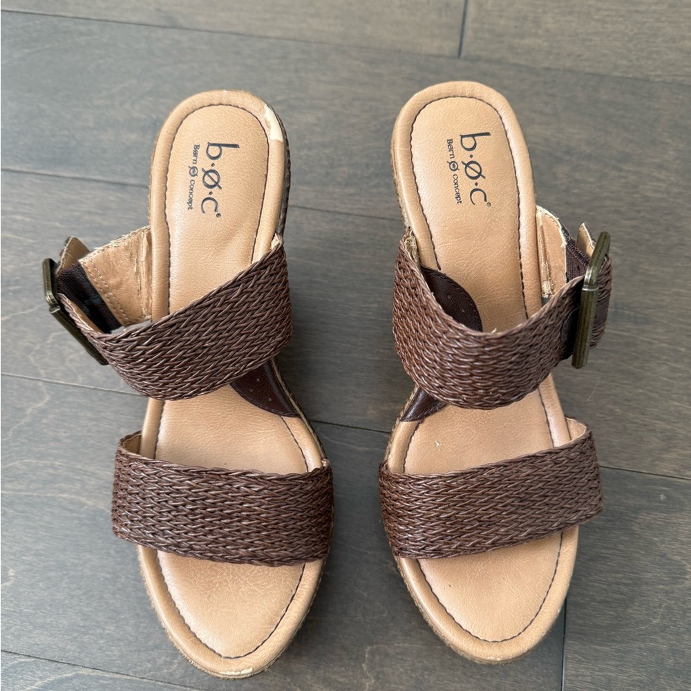b.o.c. Women's Brown Sandals